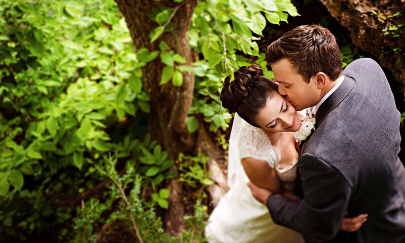 Wedding couple in the woods