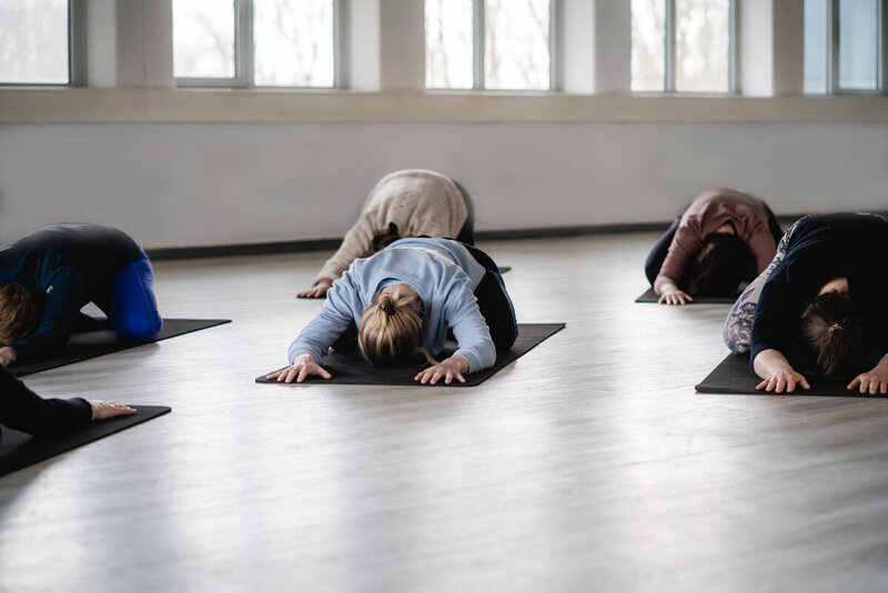 YogaShape_Yoga_Childspose