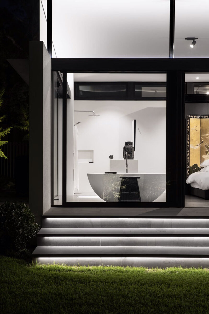 Beckmans Rd Noosa lighting ensuite bathroom night garden