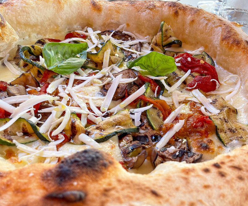 Pizza at Vicolo Battisti in Asti, Italy