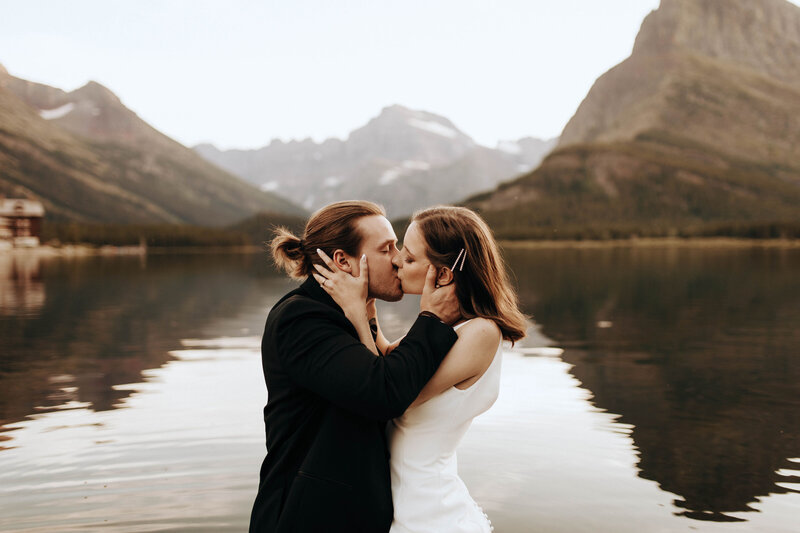 Traveling elopement photographer