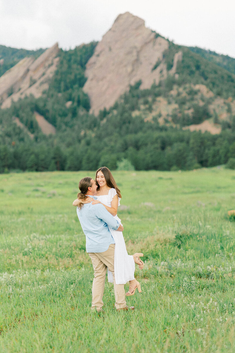 Light-and-Airy-Boulder-Wedding-Photographer-9