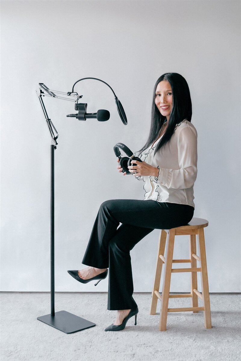 Hilton-Head-Podcast-Branding-Session-Lamp-and-Light-Photography-12