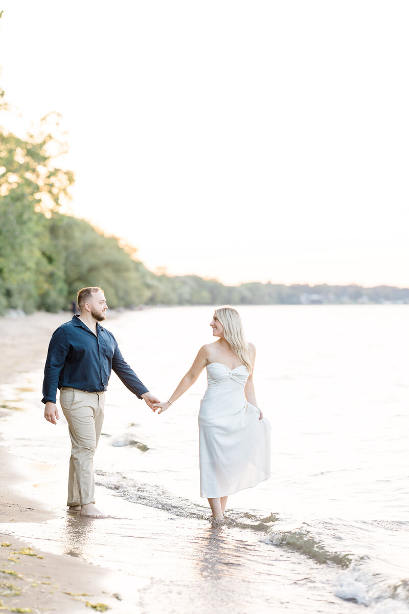 kelsee-risler-photographer-new-york-eli-alyssa-beach-engagement17