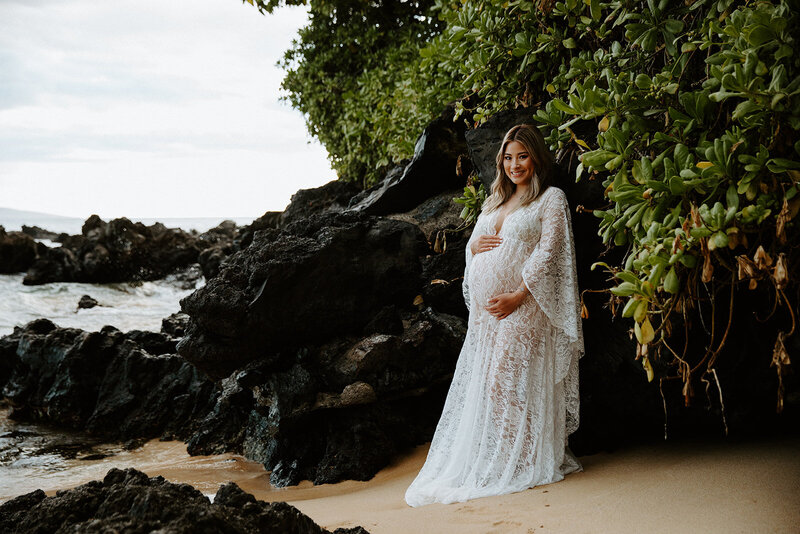 Makena Cove Maternity Session Moorea Thill Photography-52
