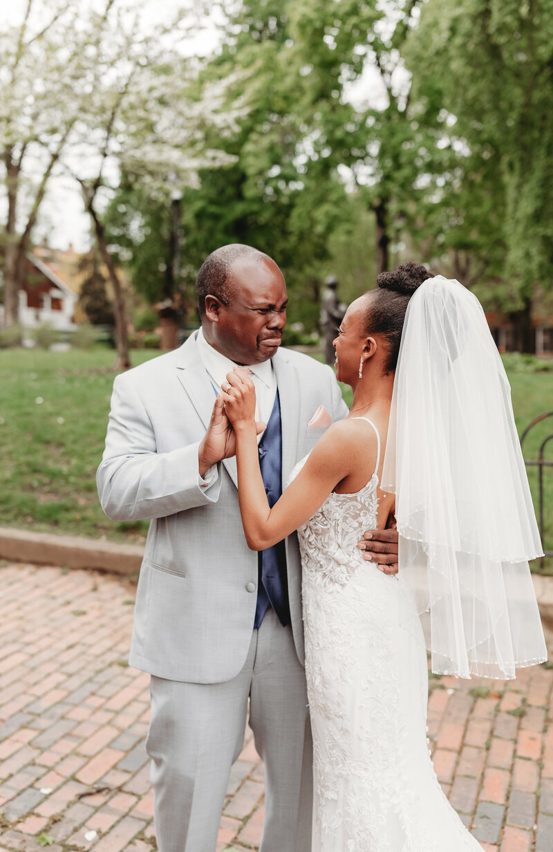 Kentucky wedding photographer traveling to the madison event center for documentary wedding