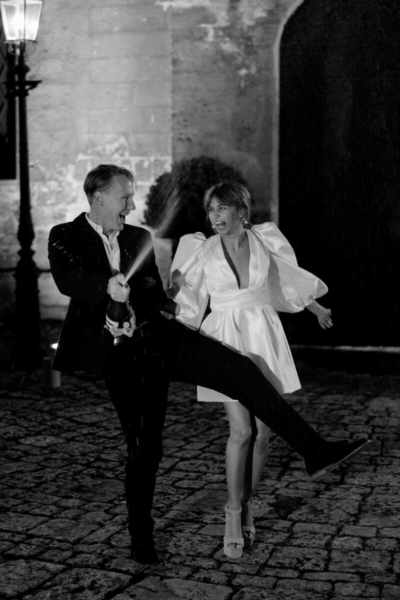 Spontane en elegante trouwfoto’s vastgelegd door trouwfotograaf Melissa Boer. Professionele bruidsfotografie voor tijdloze herinneringen gefotografeerd in Italië, Puglia.
