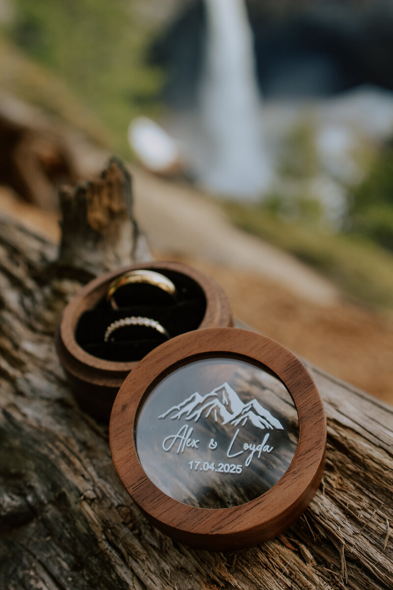 FD6FEB8F-1456-4730-AC93-C6BB72C73FD1