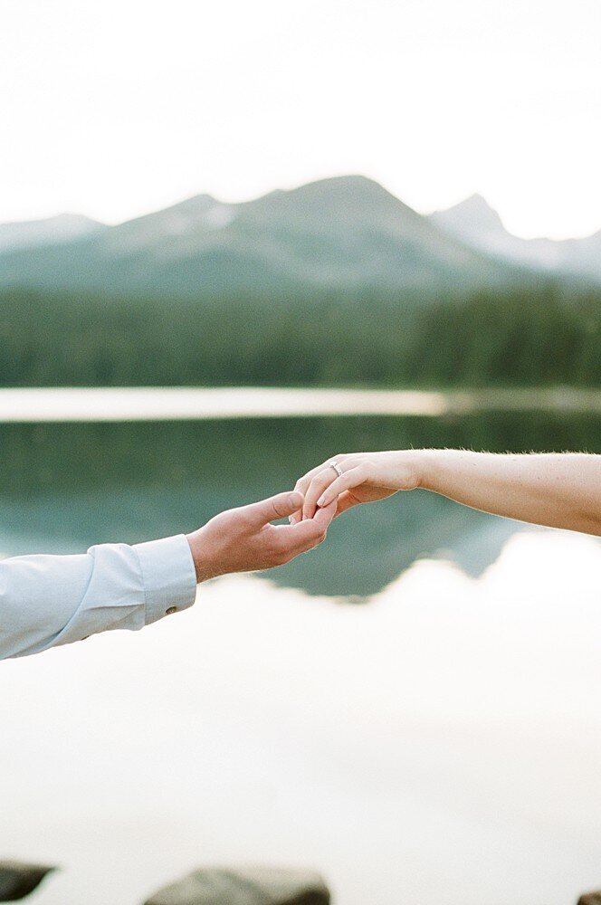 wedding-photographer-in-denver-colorado-rocky-mountain-anniversary-photoshoot-laura-eddy-photography_0010