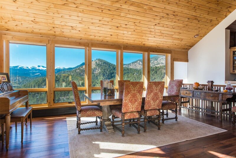 3731 Overlook dining