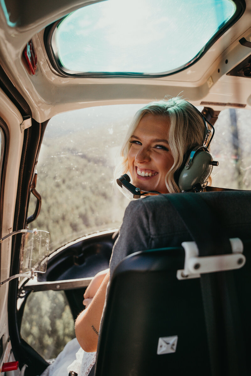Couple eloping in Banff National Park with Rocky Mountain Elopement Planners