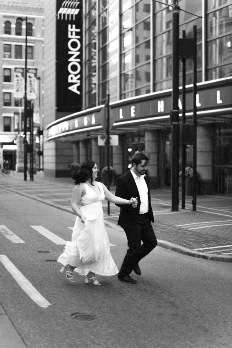 sarah-elizabeth-studio-ohio-wedding-photographer-cincinnati-noah-ally-engagement-session-sneak-peeks-19