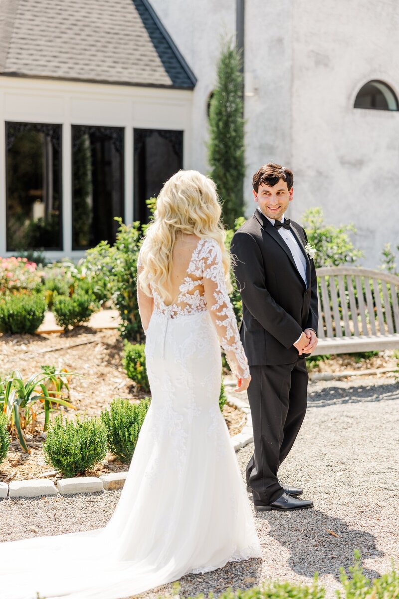 Laci + Wil  Ivy's Favorites-25