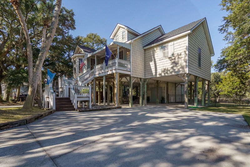 Exterior View of Pet Friendly Edisto Vacation Rental, Edisto License To Chill 