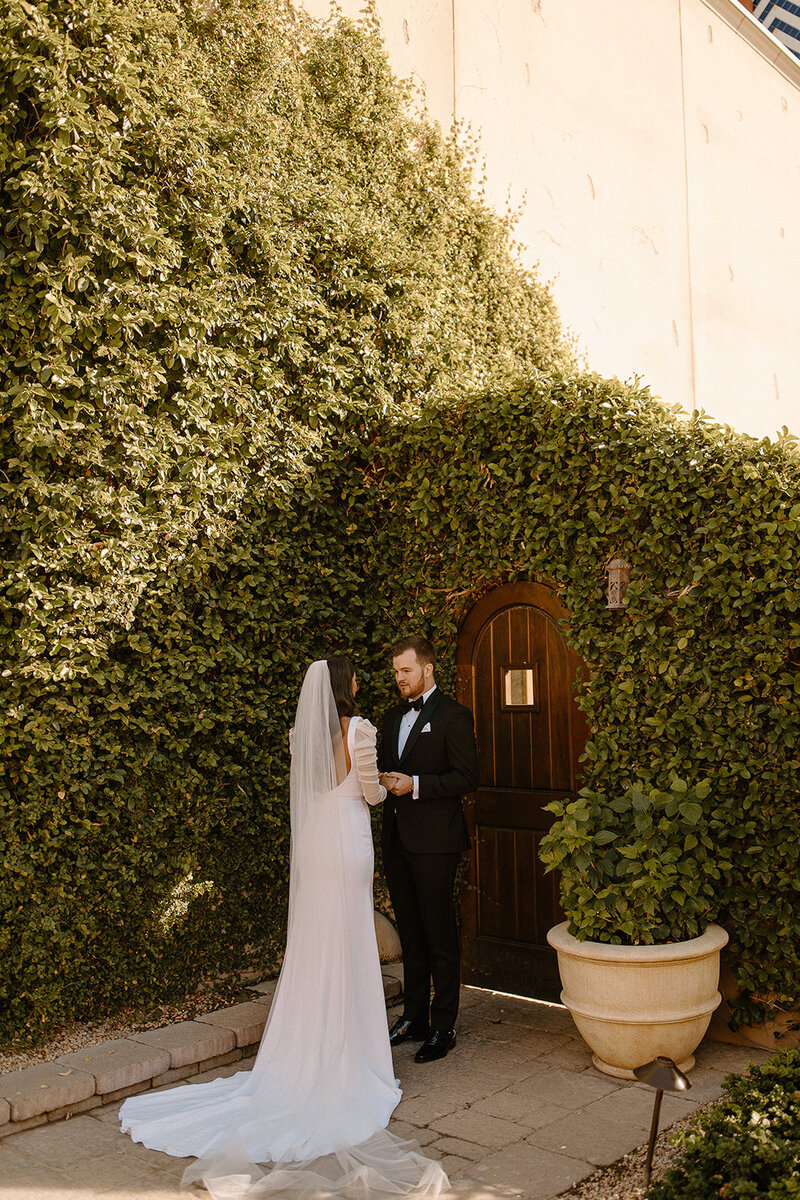 sarita-steven-wedding-taylorraephotofilm-10