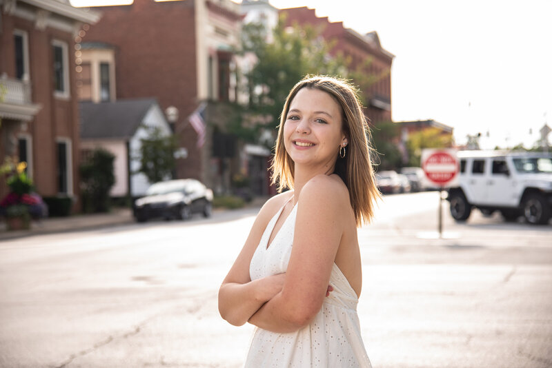 MedinaSquareMedinaOhioSeniorPhotosPositivelyPortraits1
