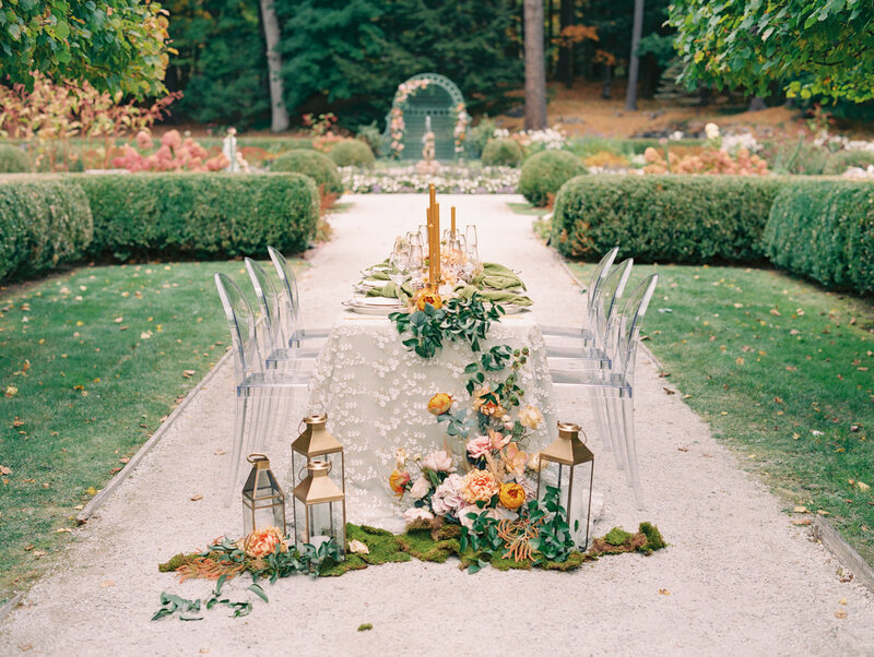 fall-wedding-table-gold-blush-Stephanie-Brauer