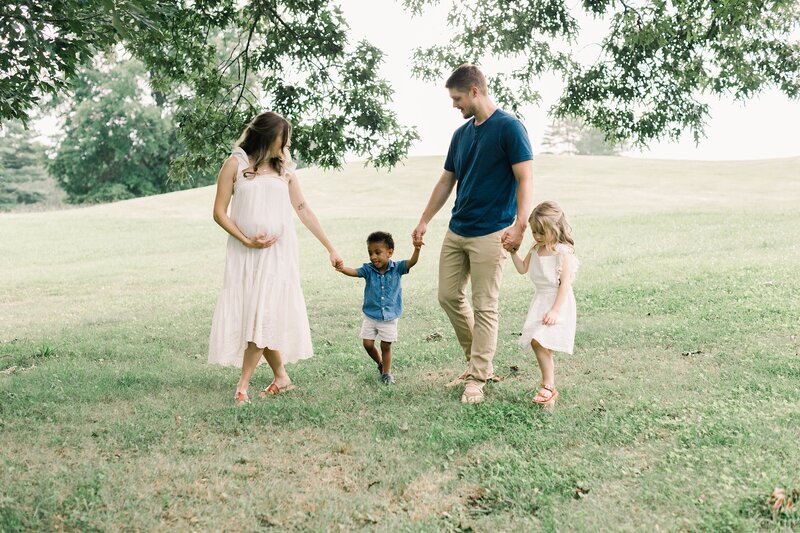 outdoor family session at tanglewood