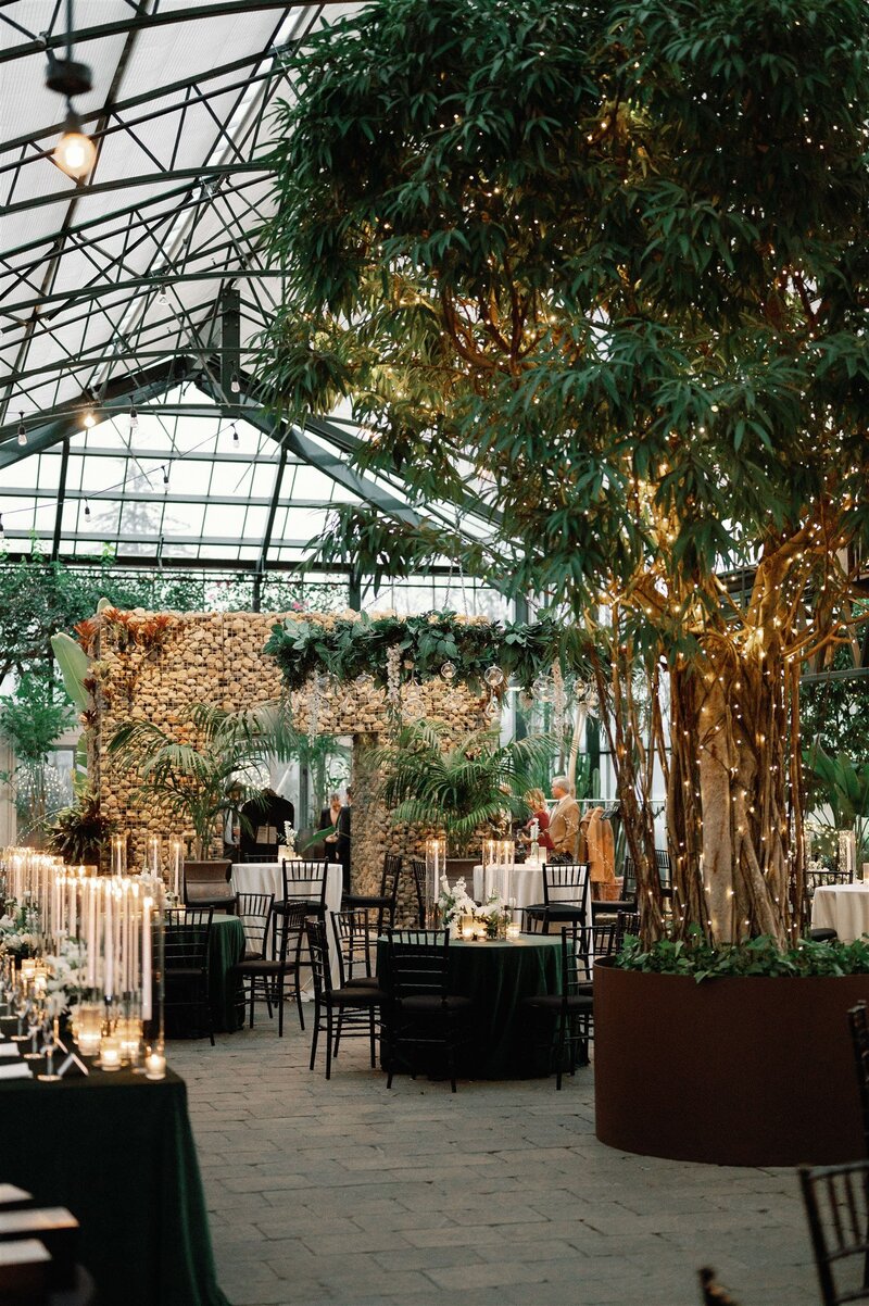 Modern Winter Wedding at Planterra Conservatory, the Upscale All-Glass Botanical Garden, Detroit MI