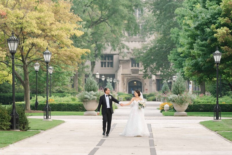 Light and airy chicago wedding photographer