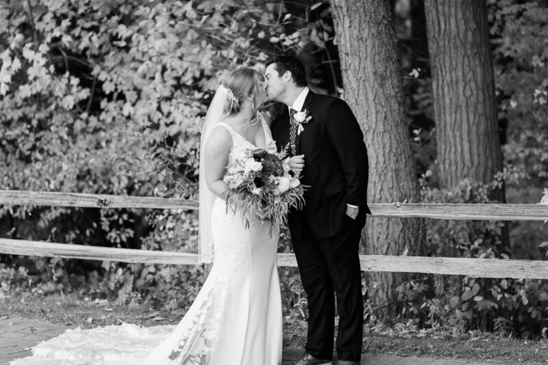 43_Fall_Thornberry_Creek_at_Oneida_Wedding_Hobart_Green_Bay_Wisconsin-James-Stokes-Photography