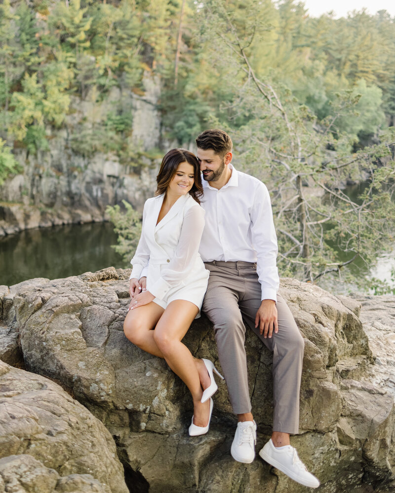 20 Taylors-Falls-Minnesota-Summer-Engagement-Session