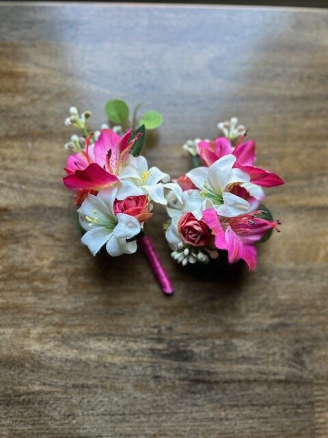 Custom prom corsages | Michigan