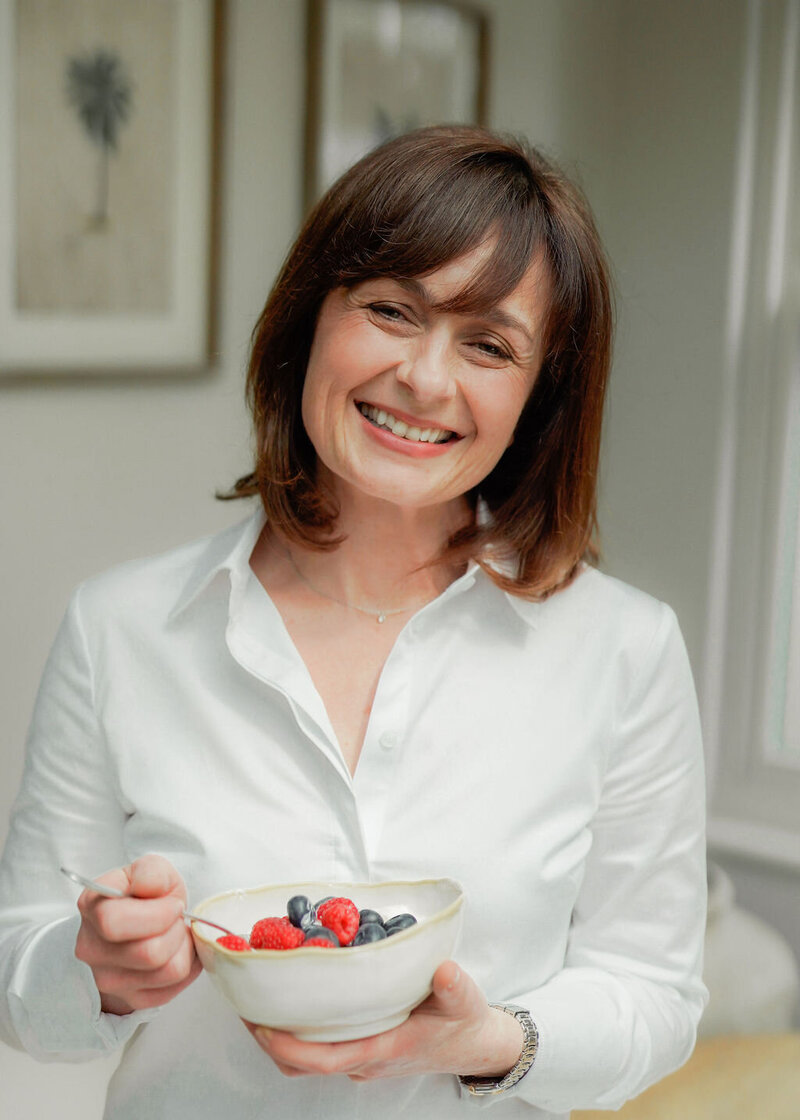 Need support with menopause weight? Find out more about Clare Grace Menopause and Weight Management Dietitian and discover her surprising perimenopause story.