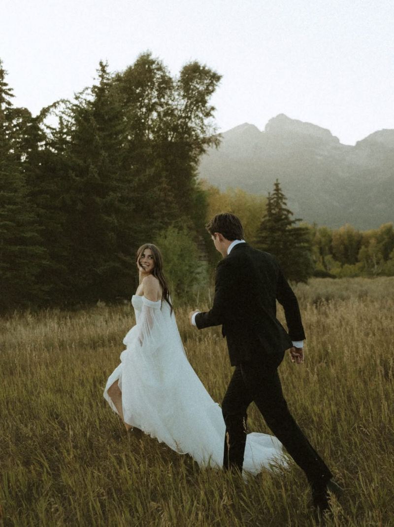 Oregon + Destination wedding photographer, Shell-Bee Photography