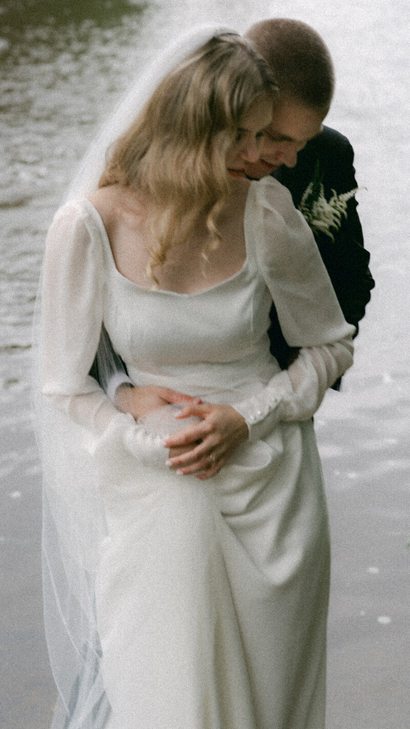 Wedding photo of an Intimate and romantic wedding  photography session in Porvoo by photographer Hannika Gabrielsson