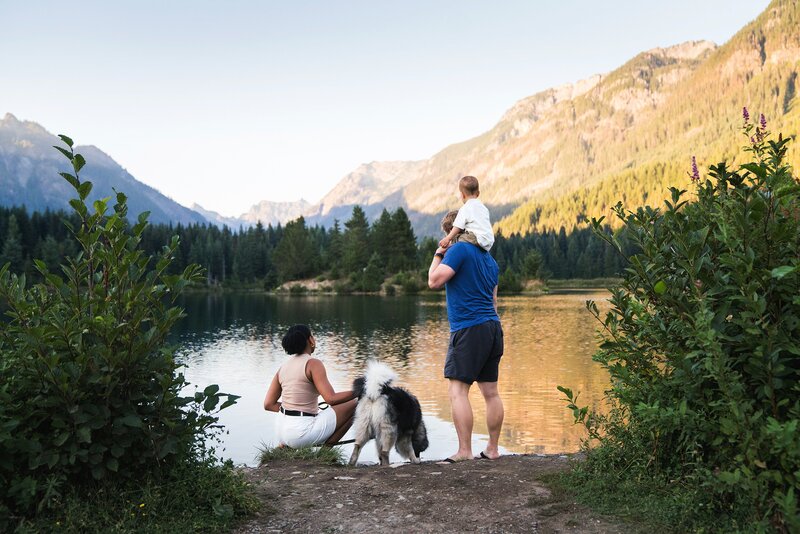 Seattle family portrait session in the mountains