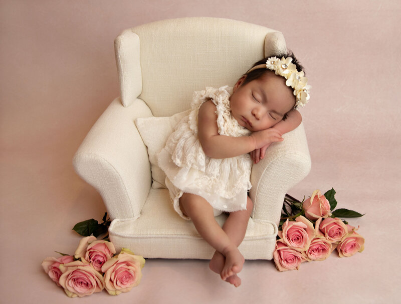 newbornbabyboynewfamilynewbabybestphotographertudiofamilybirthdaynewbornboyamilynewborngirlfirstbirthdayportraiturephotographystudioportraitsnewborngirlboyfamilyEvaMaganaPhotographychildphotographer (31 of 41)