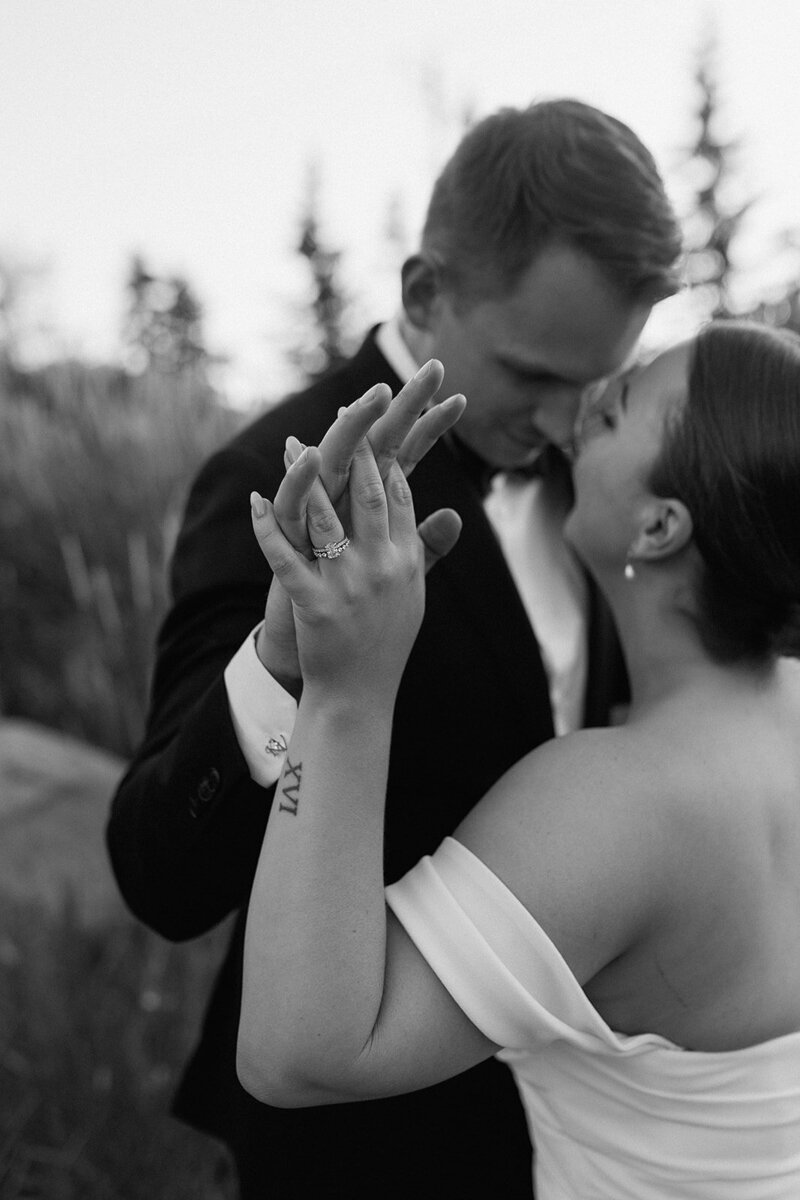 Calgary Wedding Photographer Laura Karl 10