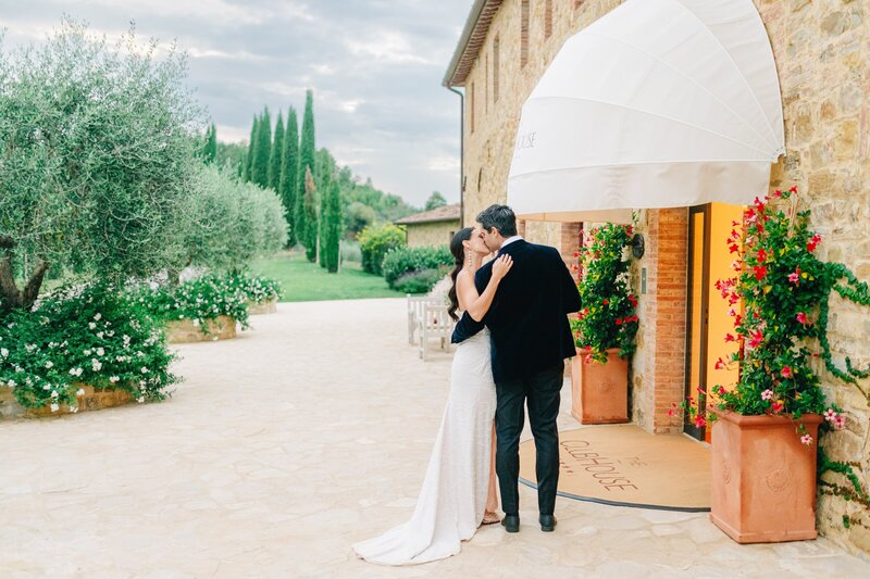 MorganeBallPhotography-Wedding-Tuscany-TheClubHouse-LovelyInstants-04-WeddingDinner-atmosphere-04-Hq-102-