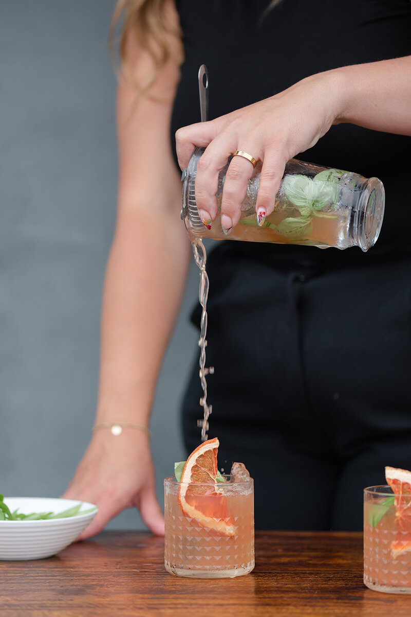 creative-direction-garnish-catering-cincinnati-food-prep-meals-team-members-caterers-ohio-cocktails (65)