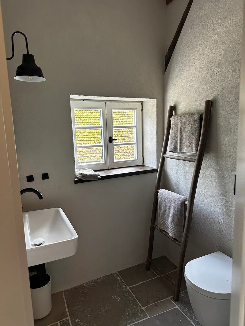 Badezimmer-Schlafzimmer-2-Wassermühle-Triglitz-Ferienunterkunft-Deutschland