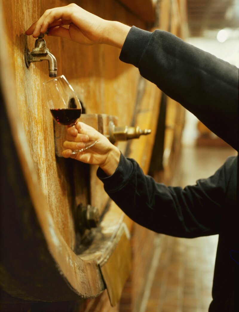 winetasting in Italy montepulciano