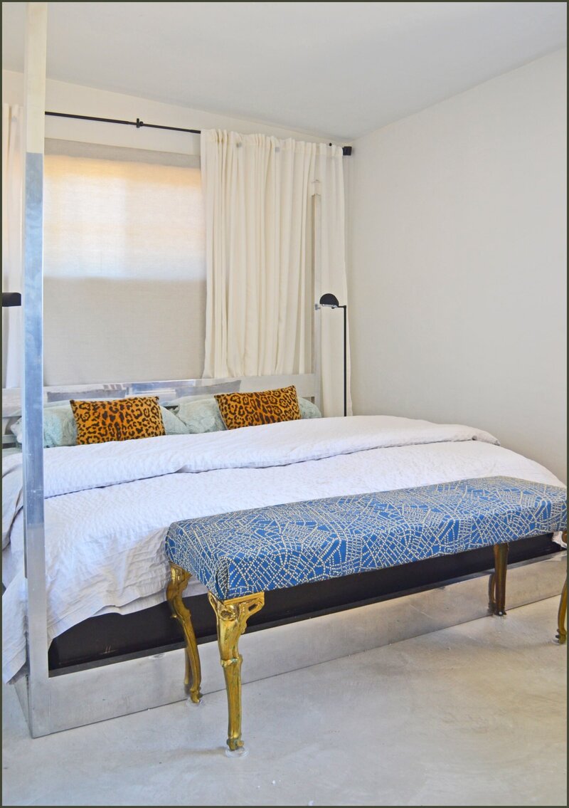 602-gallery-christopher-marcum-design-guest-bedroom-luxe-gold-blue