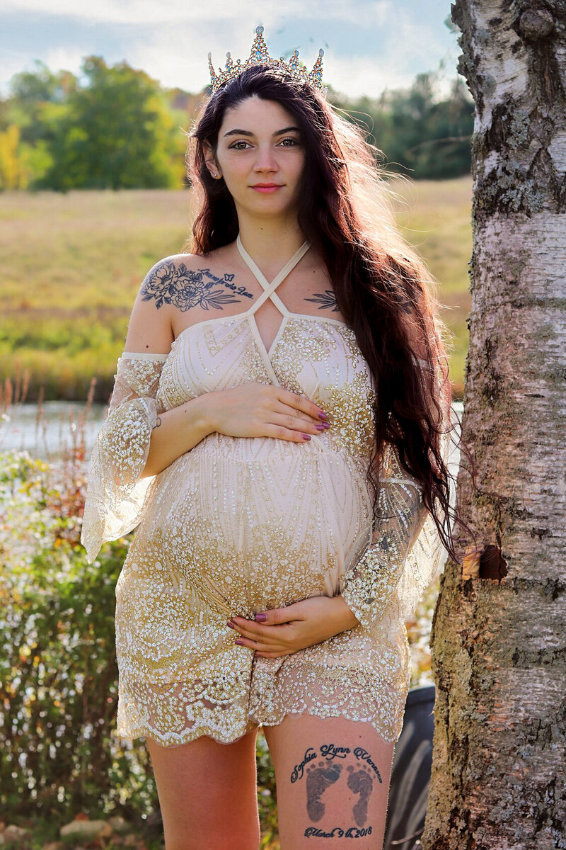 Womans-white dress-maternity-photoshoot-New-Paltz-NY-by-love-to-lens