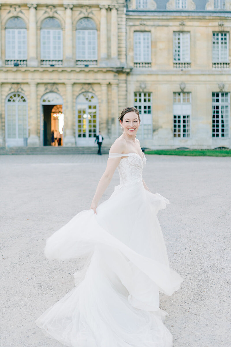Morgane Ball photographer Wedding Chateau de Champlatreux Paris France  reception photoshoot bride groom
