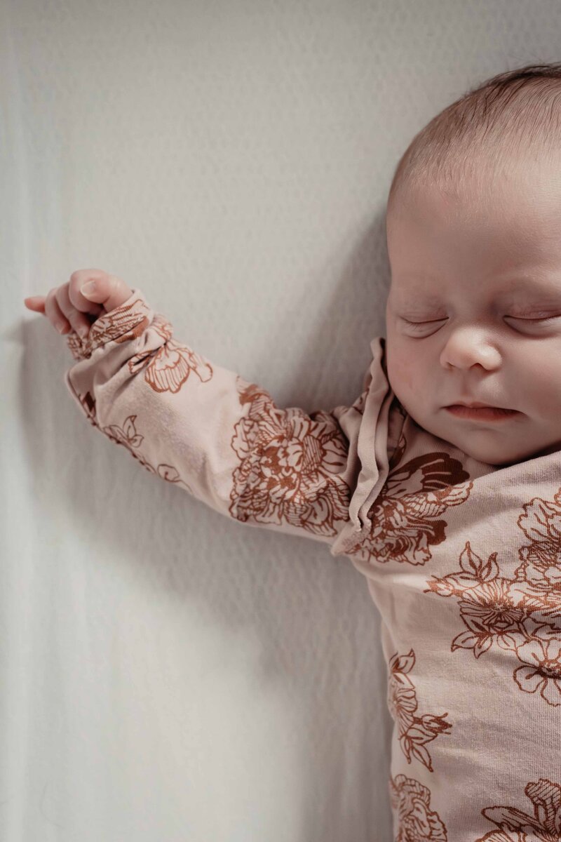Evita fotografie, lifestyle newbornfotograaf, newbornshoot zwartsluis, newbornshoot zwolle, newbornshoot emmeloord, newbornshoot steenwijk, fotograaf emmeloord, fotograaf steenwijk, fotograaf meppel, newbornshoot meppel (15 van 70)