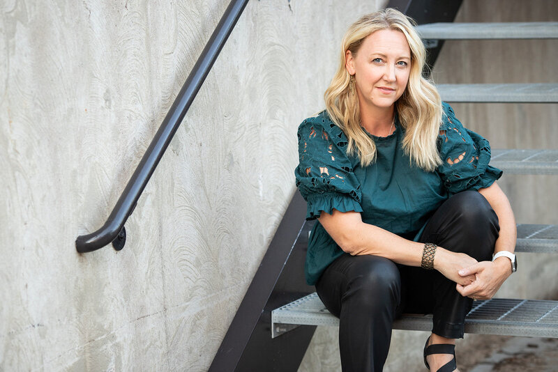Sally Z | Award-Winning Keynote Speaker | Authenticity & Self