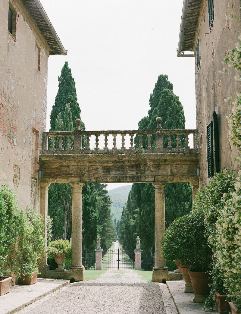 Borgo-Stomennano-Tuscany-Wedding-Hilary-Louis-6