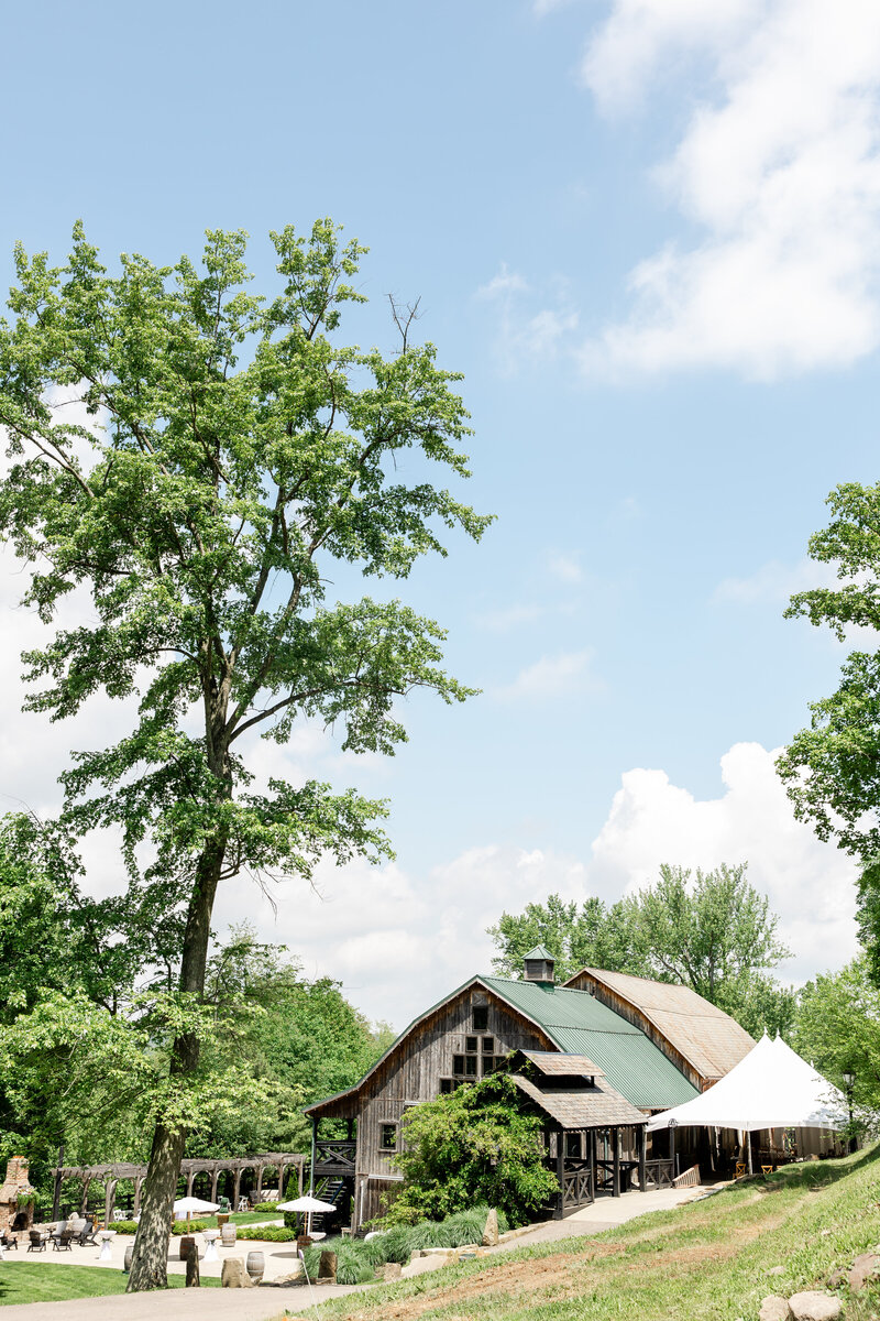 reception decor at rivercrest farm photographed by akron ohio wedding photographer