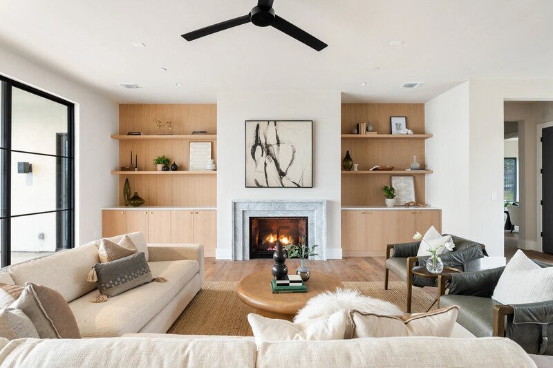 596-lancelot-way-living-1