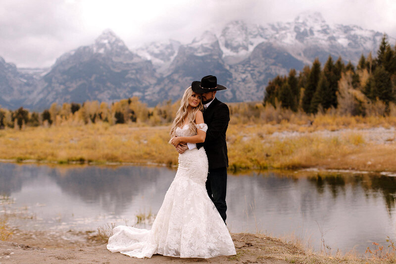 Liz Osban Photography Grand Teton National Park Jackson Hole Jackson Wyoming Yellowstone Wedding Elopement Elope Venue Photographer Moran Cabin Engagement Jenny Lake schwabacher landing Wyo Colorado Mountain Rocky Mountain Denver9