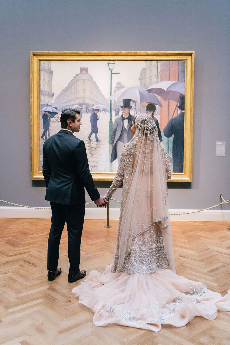 Chicago art institute wedding photo