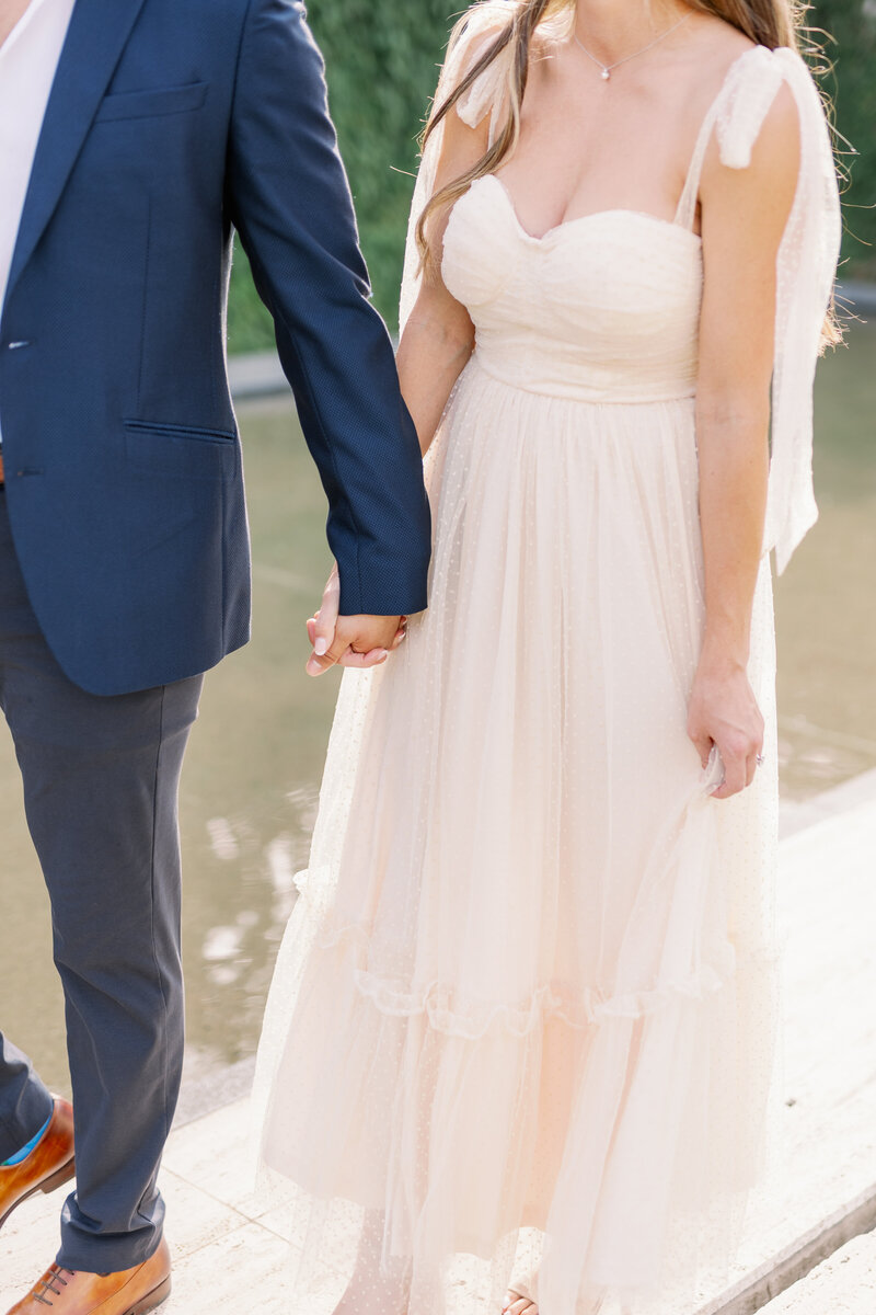 Fort-Worth-Kimbell-Art-Museum-Engagement-Session-Chirstian-Wedding-Photographer-Kortney-Boyett17