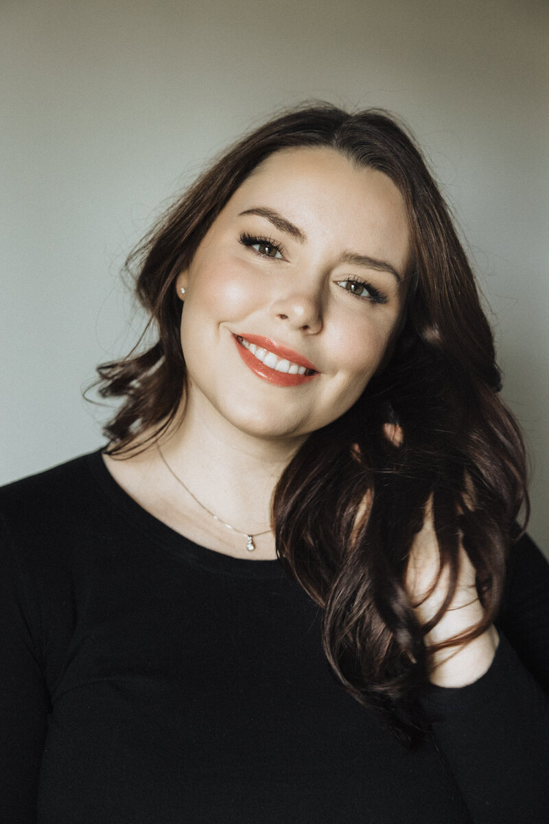 headshot of Leah Turney smiling