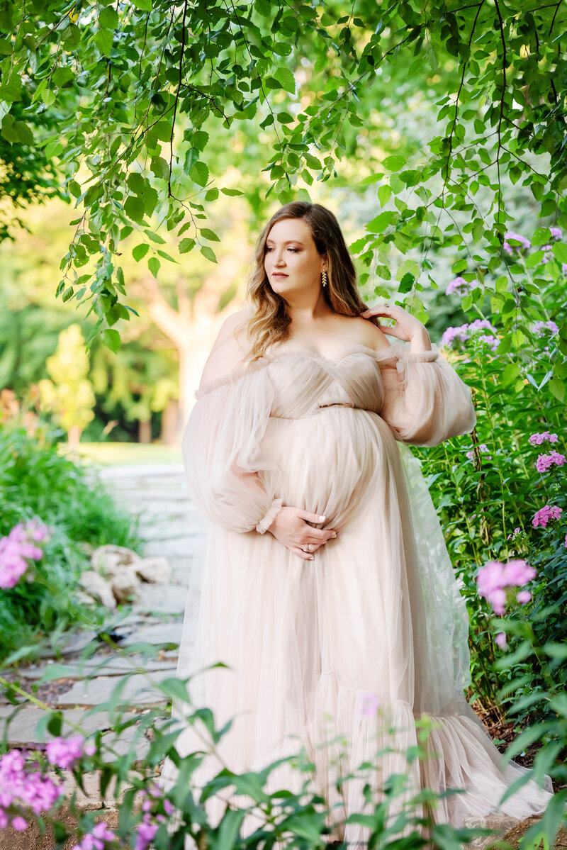 Spring Maternity Family Session  St. Louis Maternity Photographer